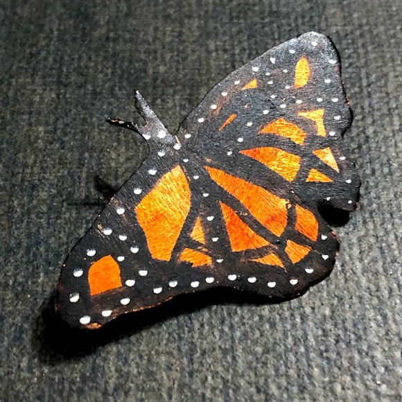 Butterfly Brooch Pin 🌸2/$10